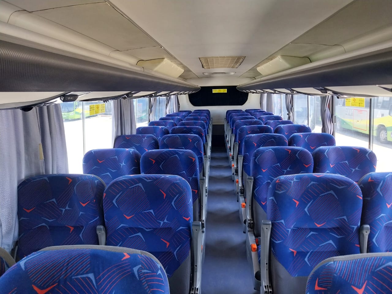 Ônibus Rodoviário Neobus N10 - View 3