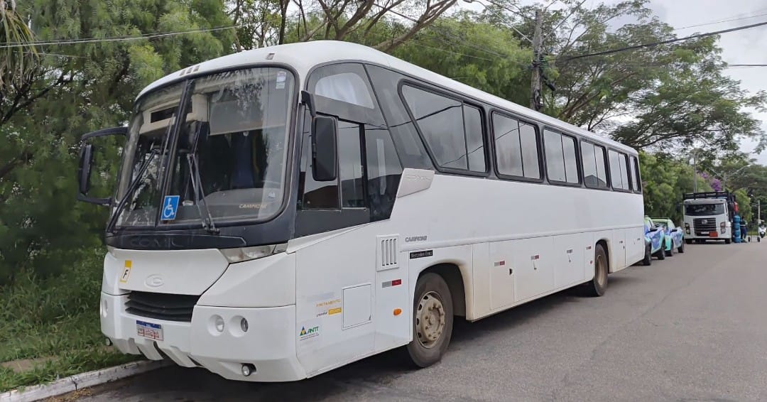 Ônibus Rodoviário Comil Campione - foto 1