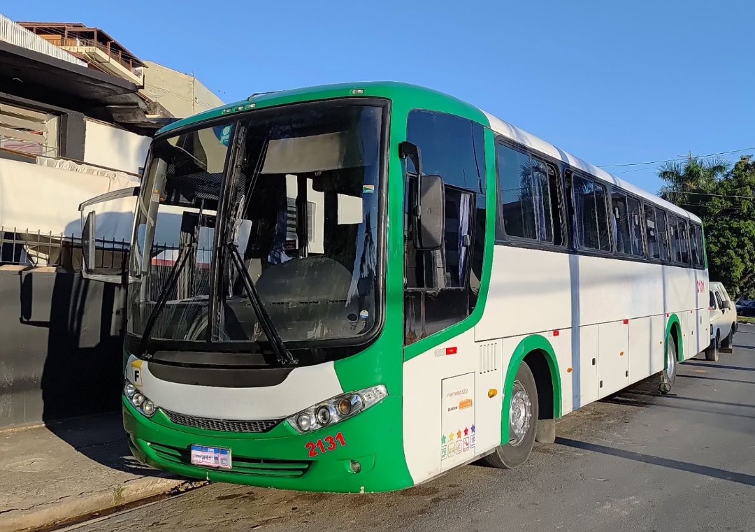 Ônibus Rodoviário Comil Campione 3.25 - foto 1