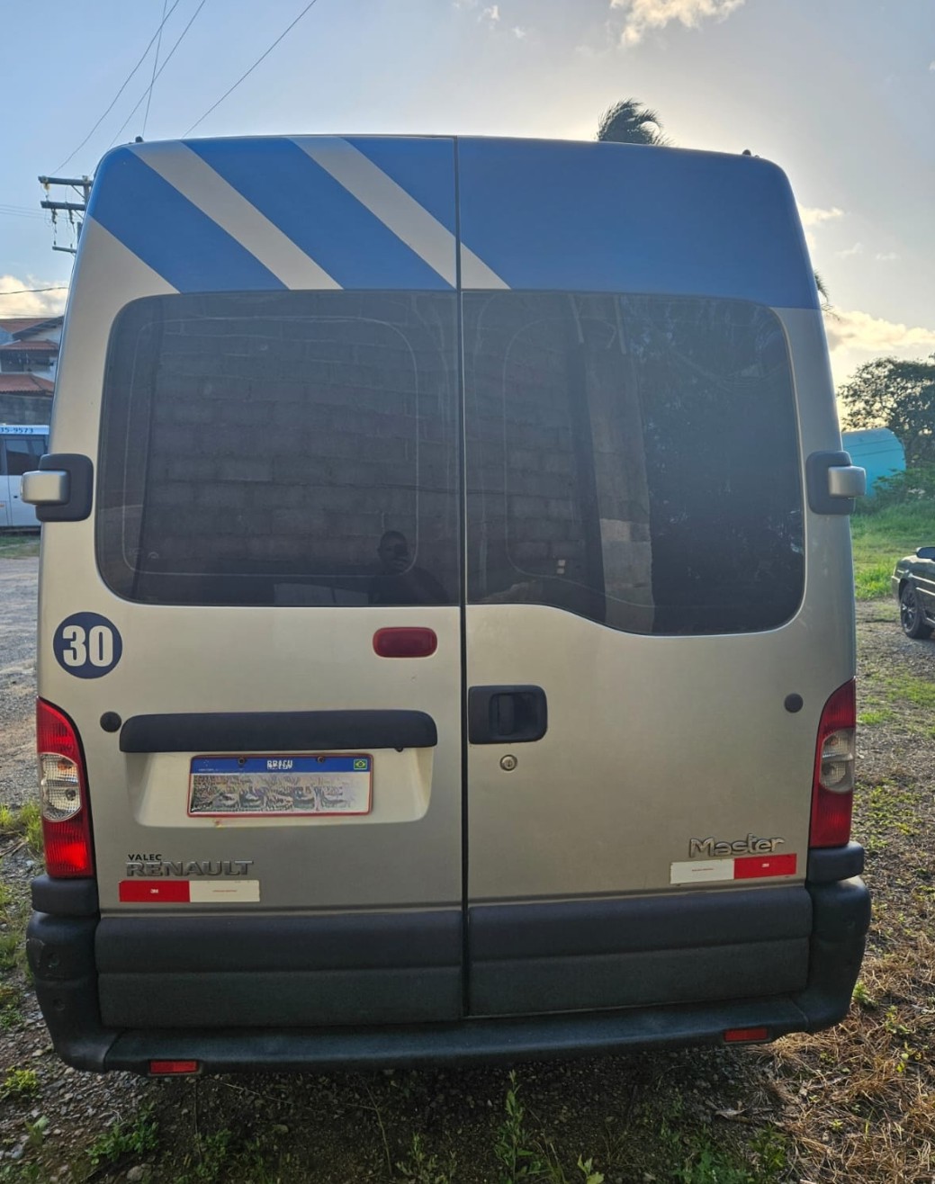 Renault Master 2.5 Dci L3h2 - View 4