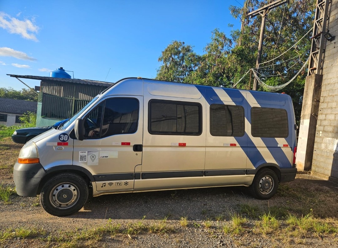 Renault Master 2.5 Dci L3h2 - View 2