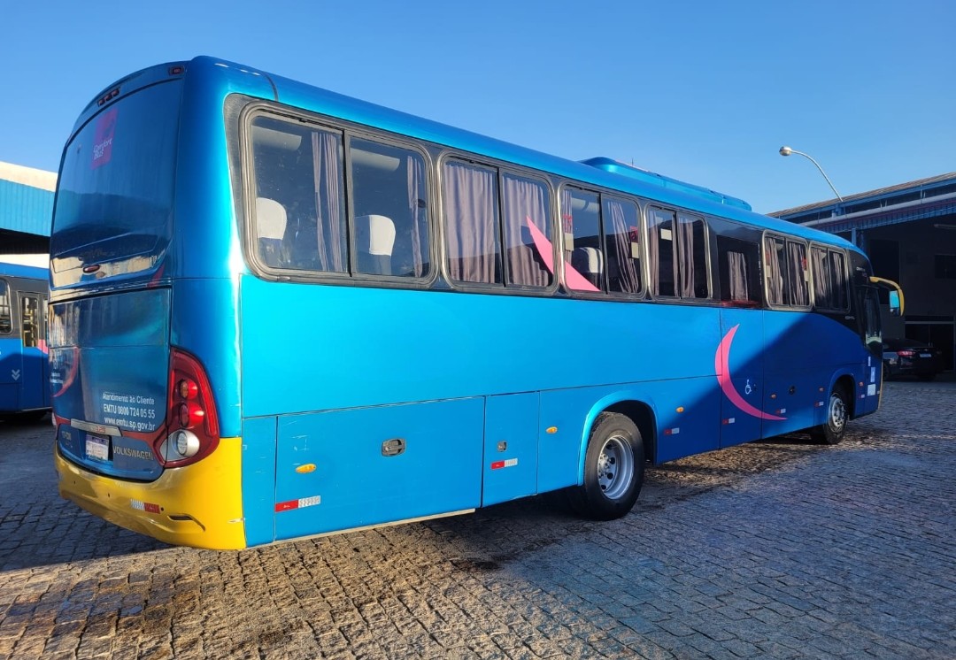 Ônibus Rodoviario Comil Campione 3.25 - View 4