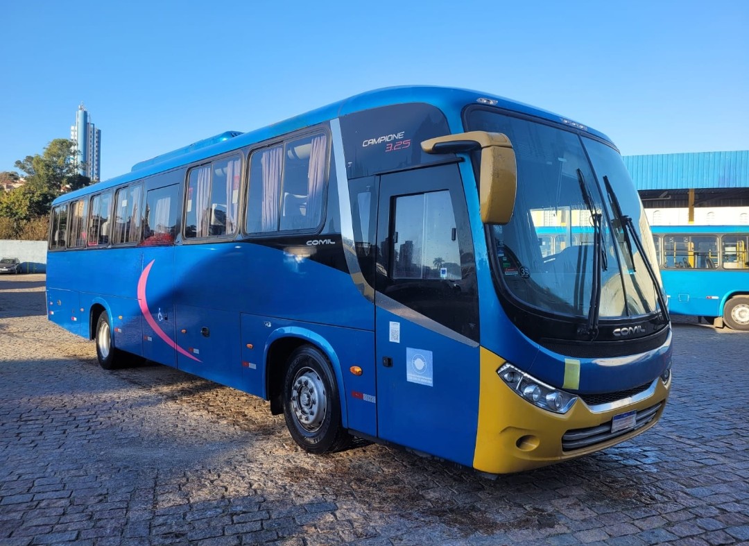 Ônibus Rodoviario Comil Campione 3.25 - View 2