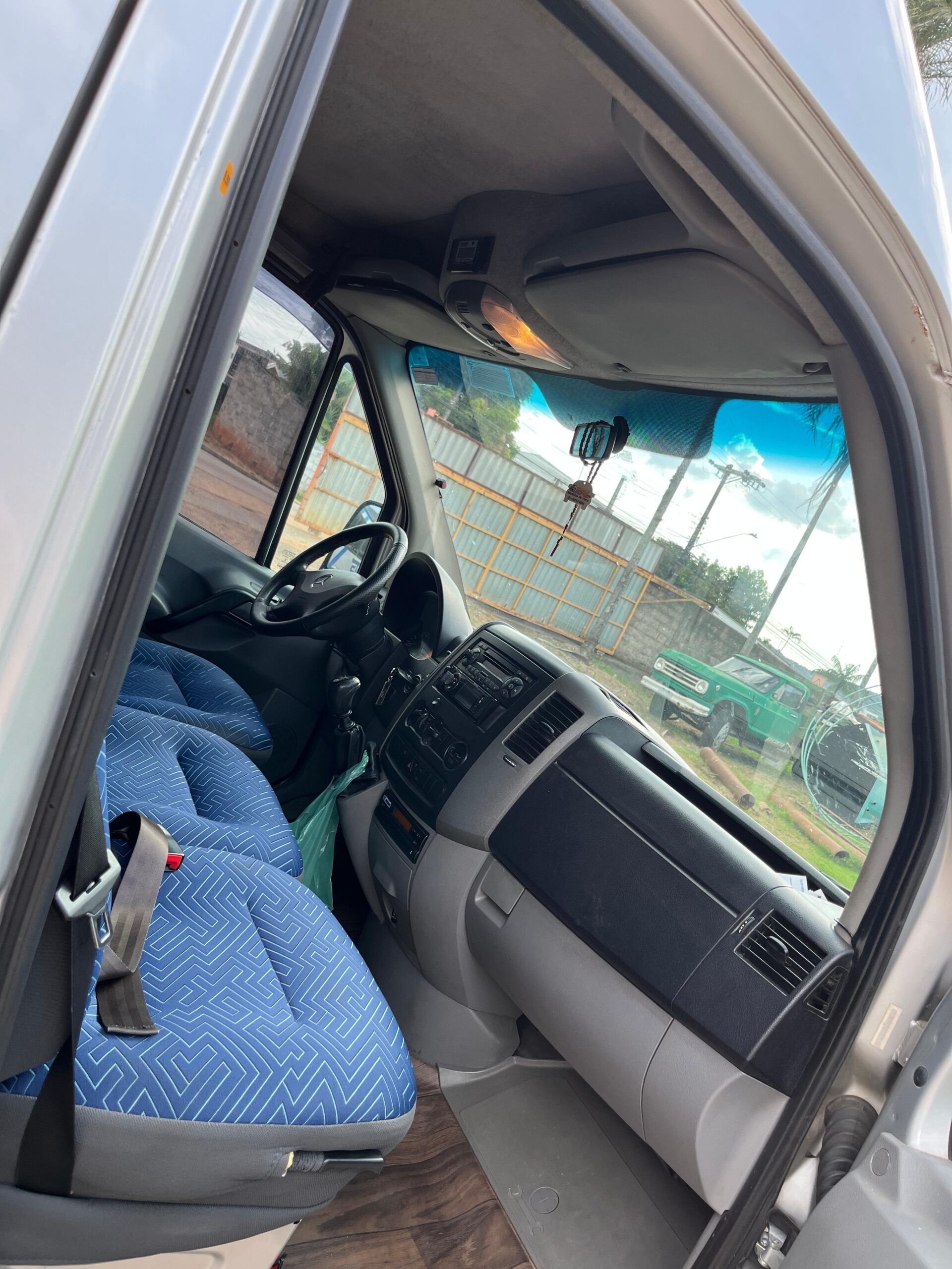 Mercedes Benz Sprinter 415 - View 7