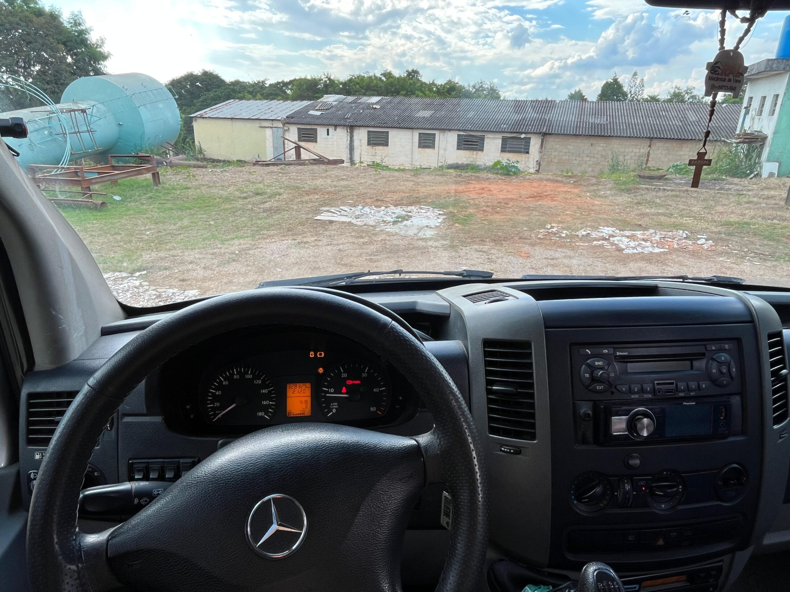 Mercedes Benz Sprinter 415 - View 5