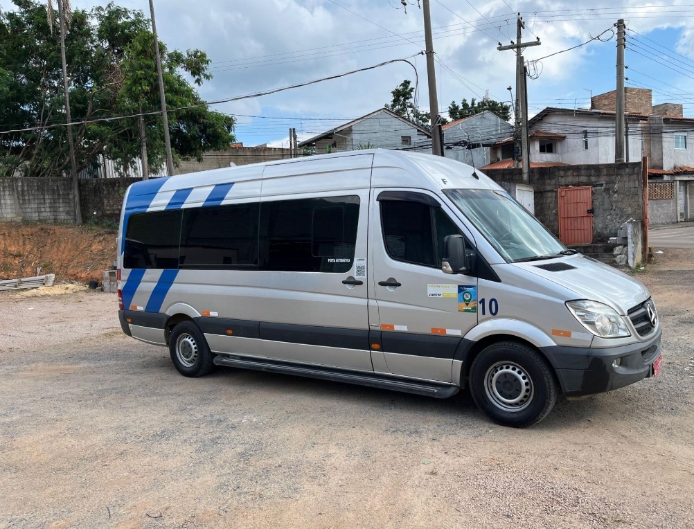 Mercedes Benz Sprinter 415 - View 4