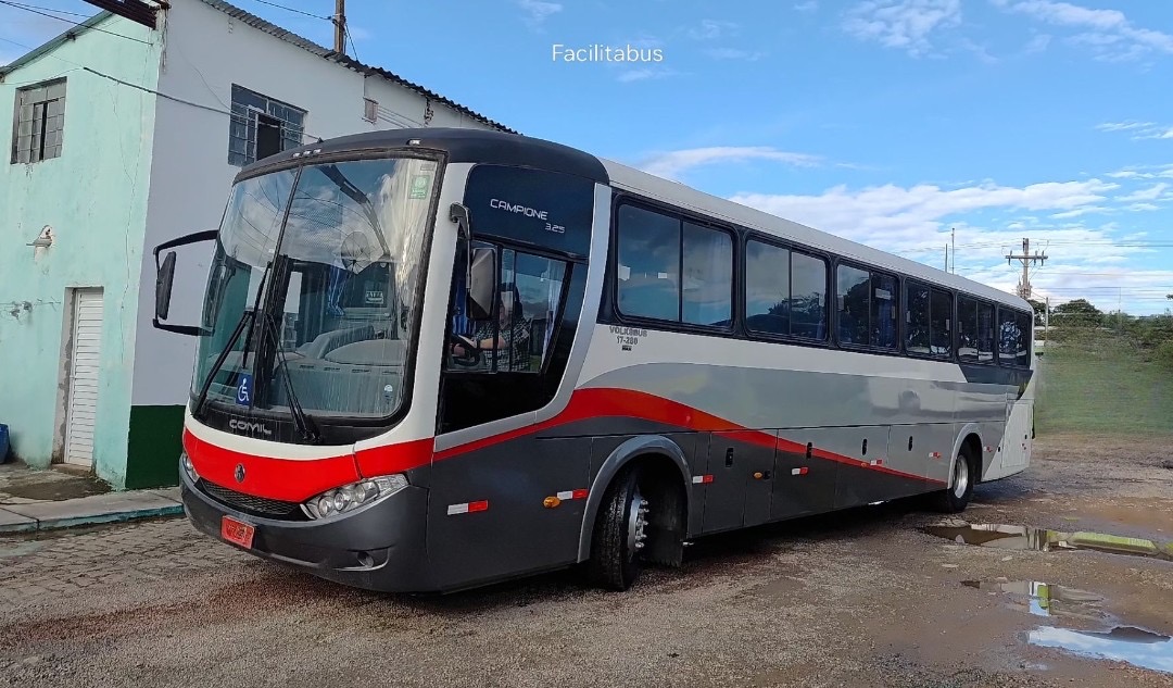 Ônibus Rodoviário Comil Campione 3.25 - foto 1