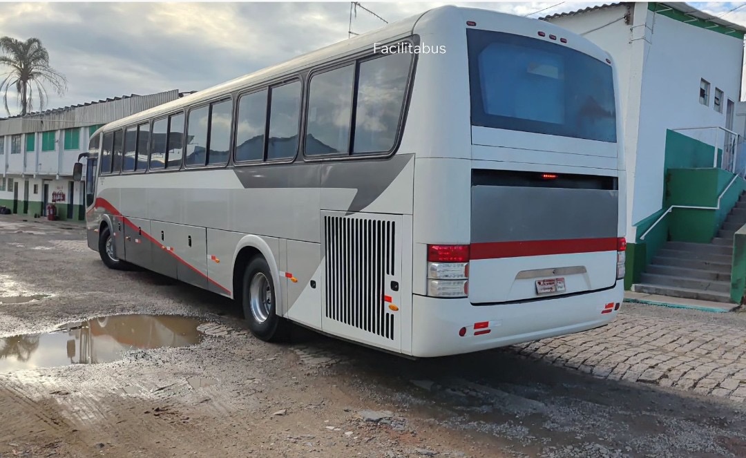 Ônibus Rodoviário Comil Campione 3.25 - View 4