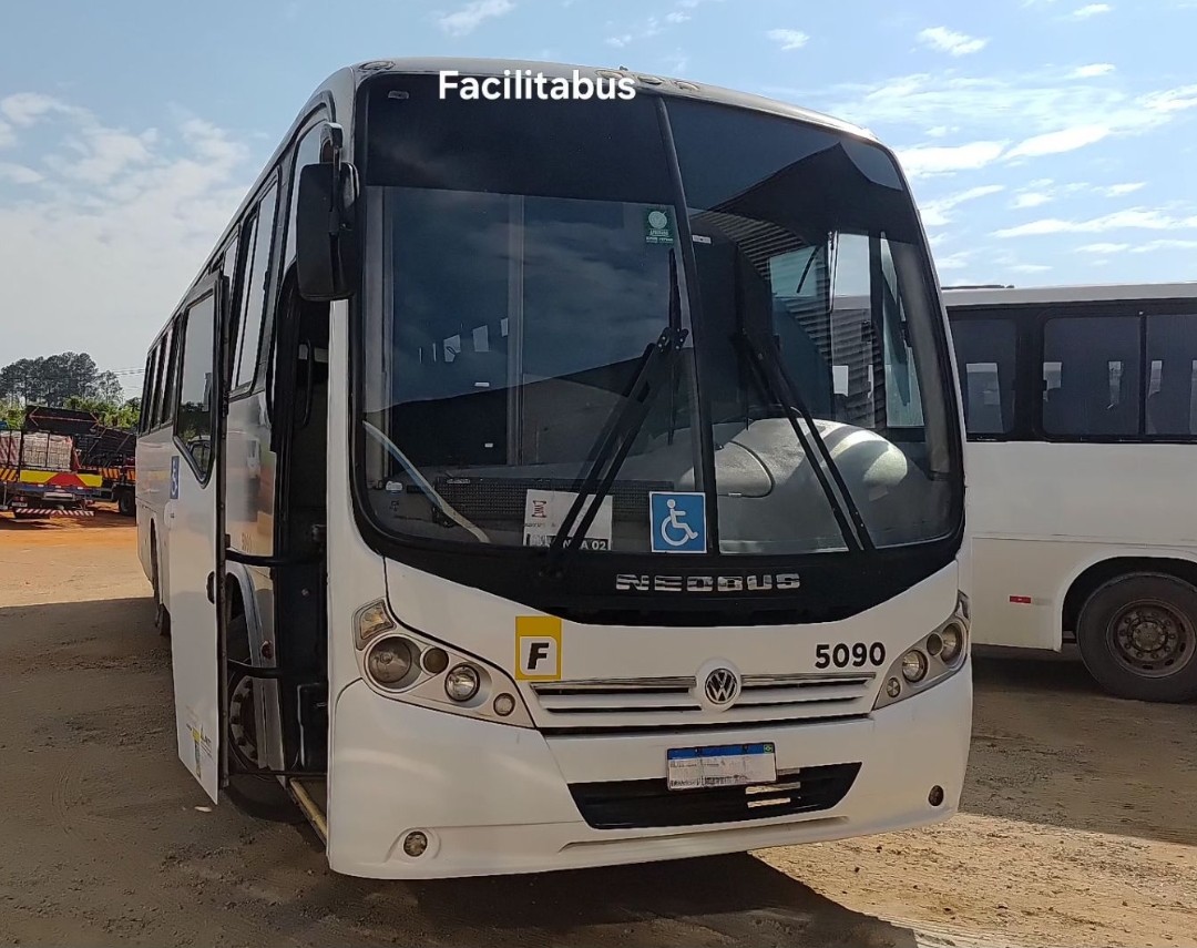 Neobus Spectrum Road 330 - View 4