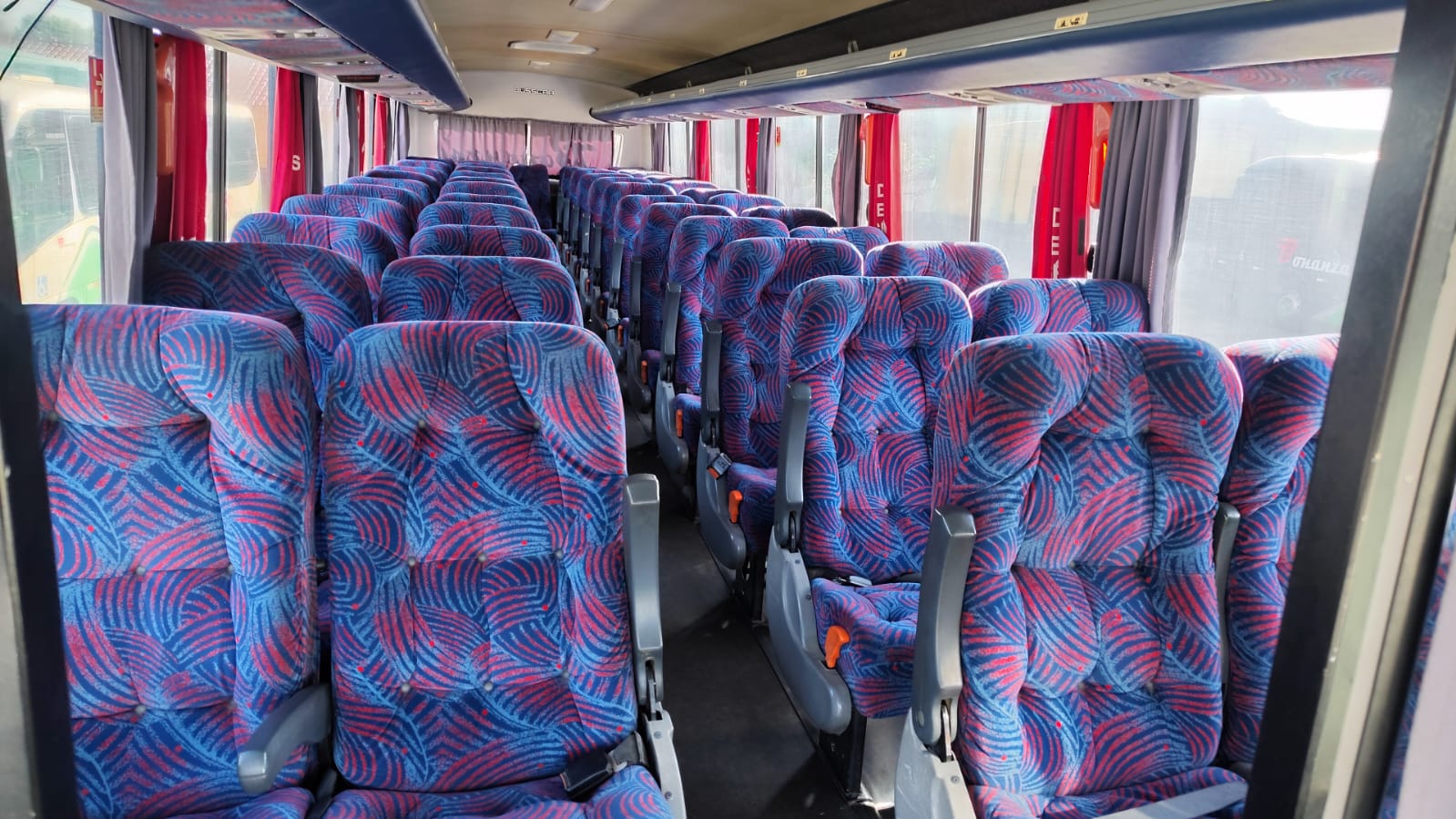 Ônibus Busscar EL Buss 320 - View 7