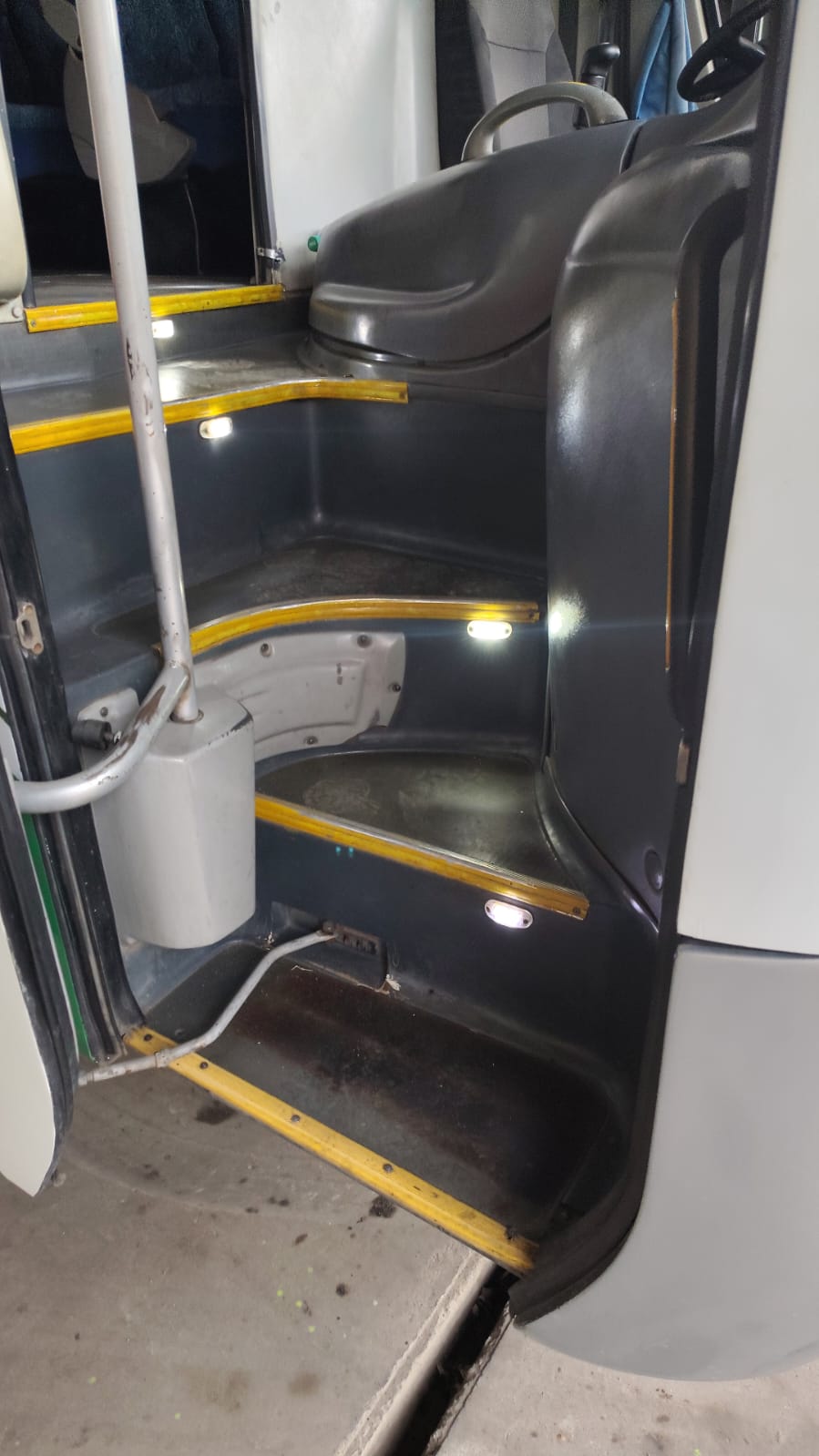 Ônibus Comil Campione 3.25 - View 4