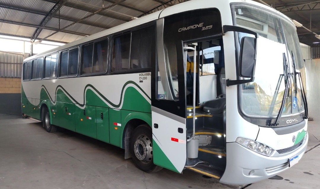 Ônibus Comil Campione 3.25 - View 2