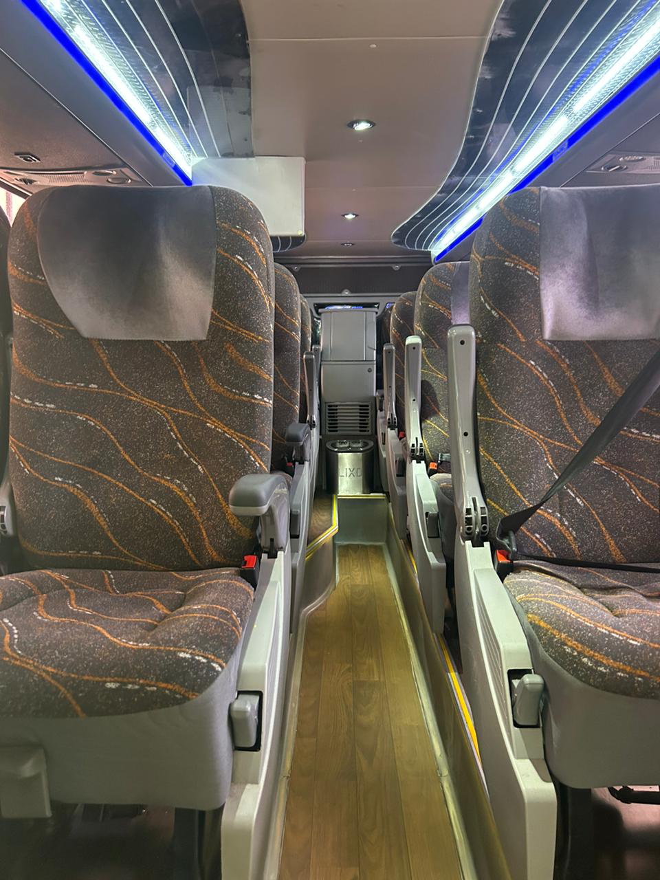 Ônibus Rodoviário Comil Campione Invictus DD - View 13