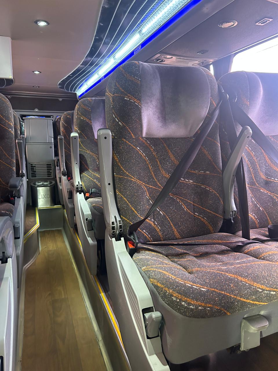 Ônibus Rodoviário Comil Campione Invictus DD - View 5
