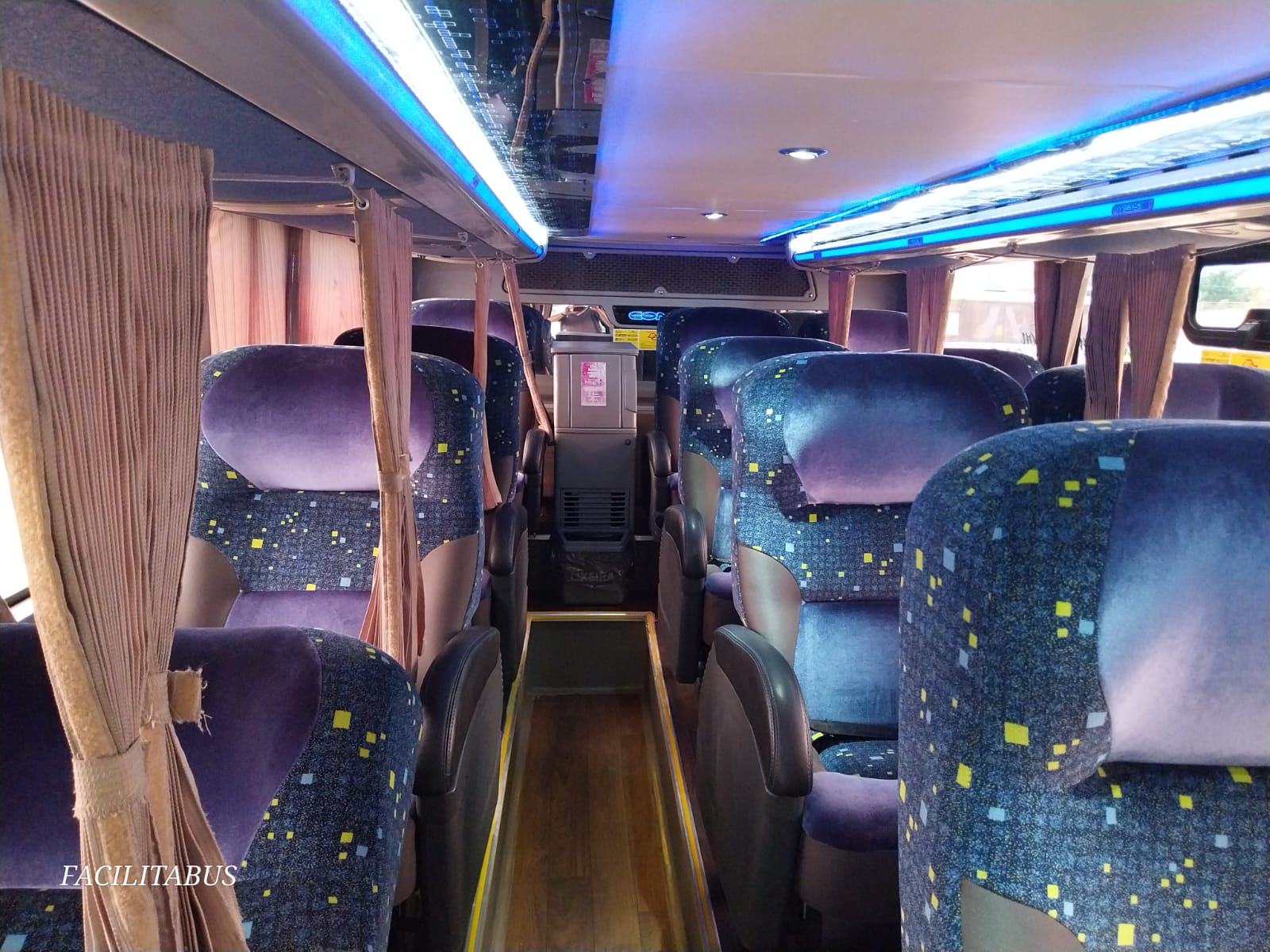 Ônibus Comil Campione Invictus DD - View 6
